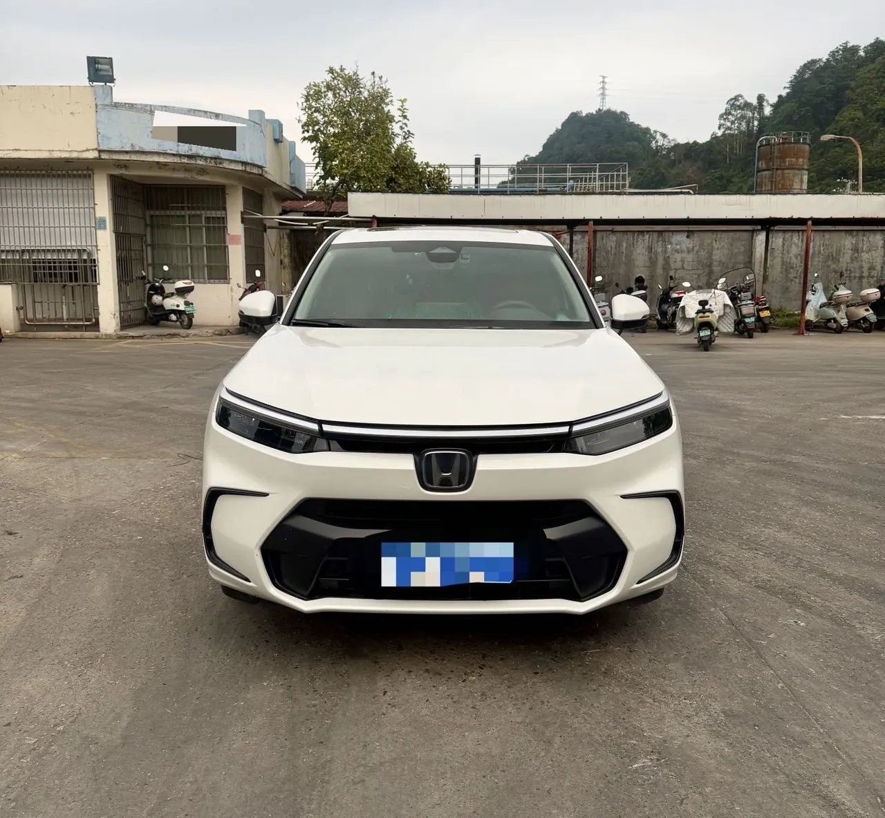 Honda 2023 Hao Ying 1.5T Stepless 240TURBO Two-Drive Deluxe Edition 5-seat Automatic Gear 2