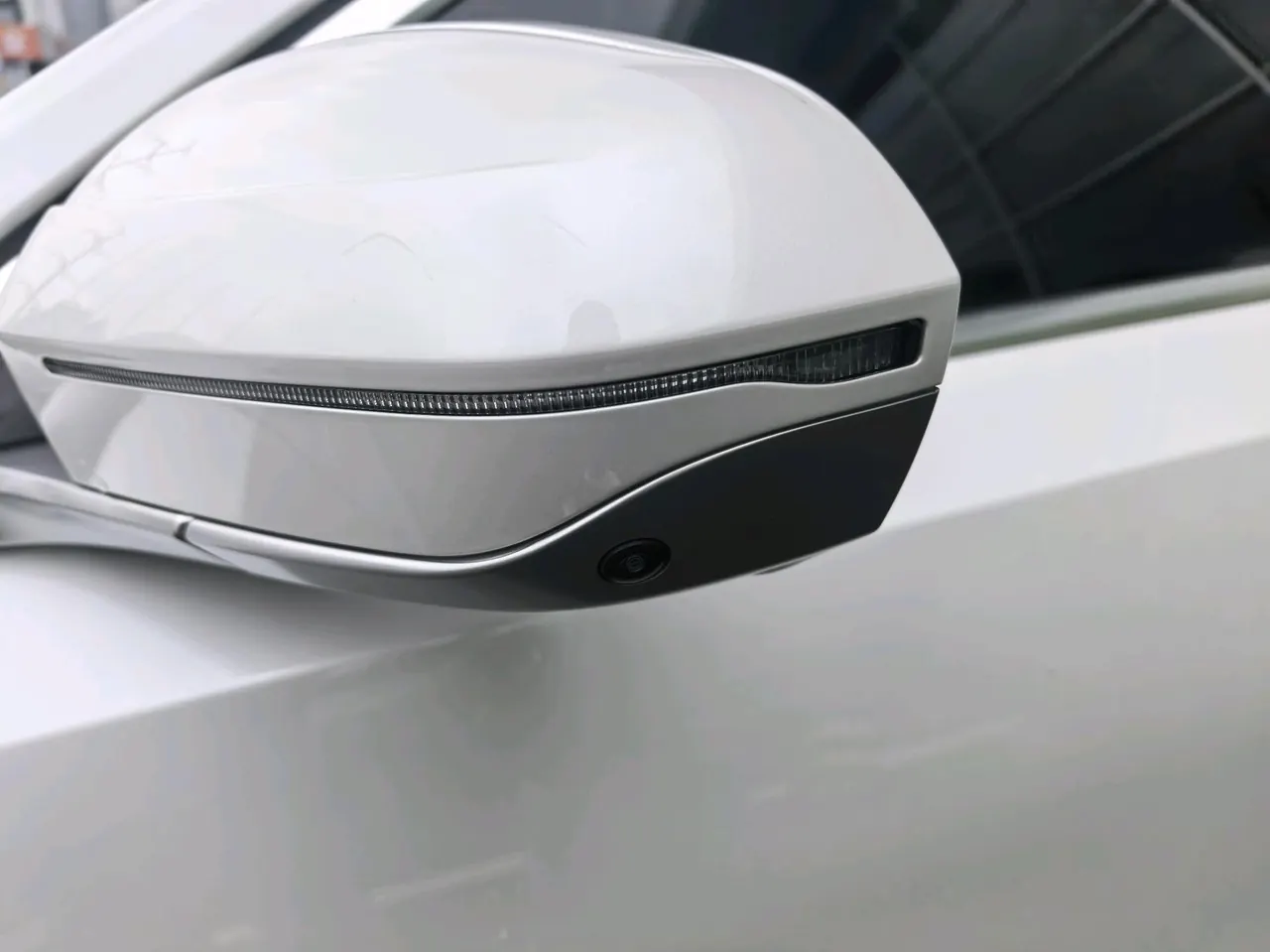 BMW 2024 i5 eDrive 35L M sports suit automatic gear 4