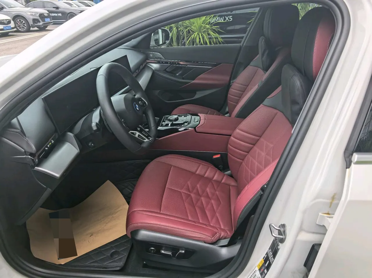 BMW 2024 i5 eDrive 35L M sports suit automatic gear 6