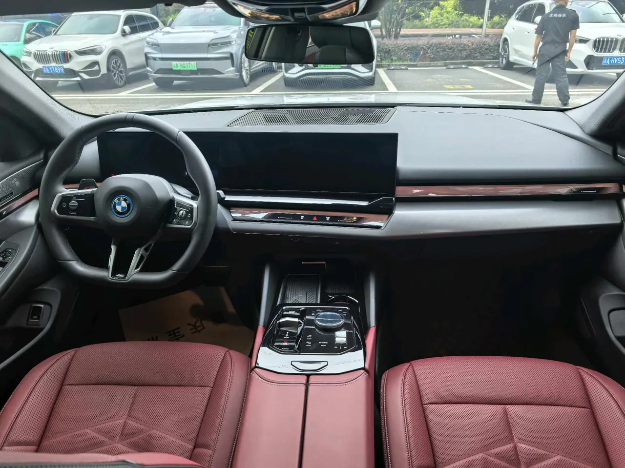 BMW 2024 i5 eDrive 35L M sports suit automatic gear 8
