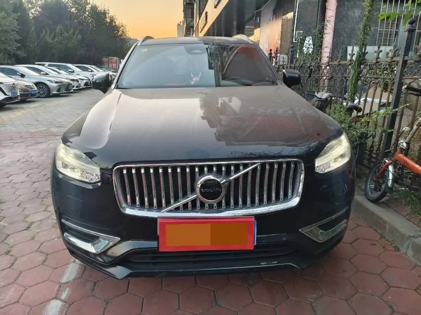 Volvo XC90 (Imported) 2023 XC90 48V 2.0T B6 Zhiyi Deluxe Edition 7-seat Automatic Gear 2