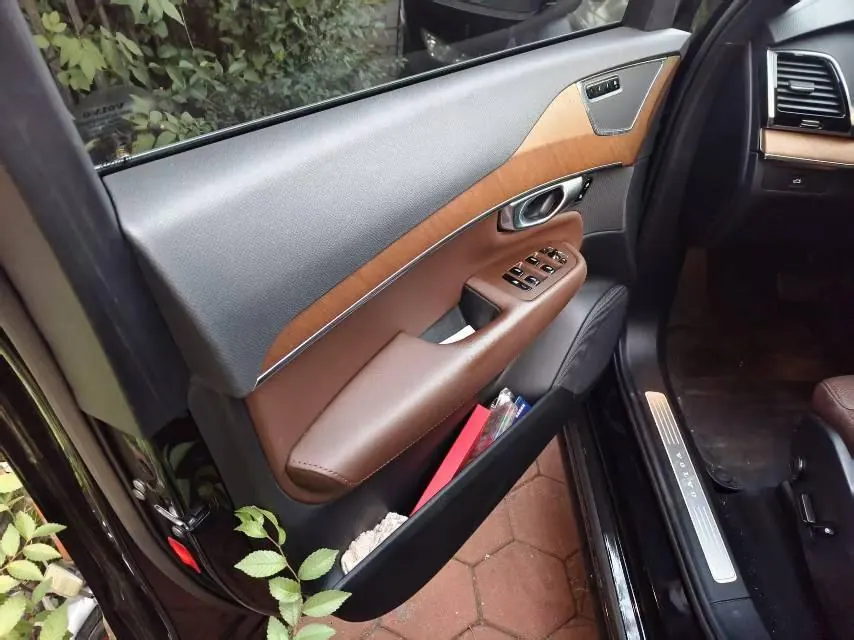 Volvo XC90 (Imported) 2023 XC90 48V 2.0T B6 Zhiyi Deluxe Edition 7-seat Automatic Gear 5