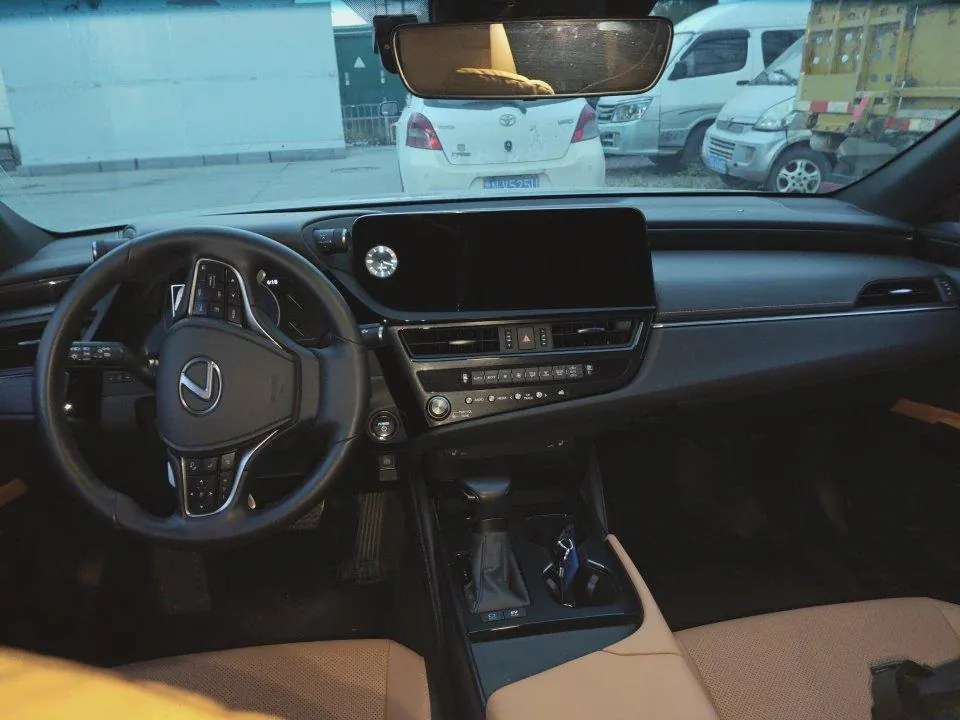 Lexus ES (Imported) 2022 ES300h 2.5 Stepless Excellence Edition Automatic Gear 4