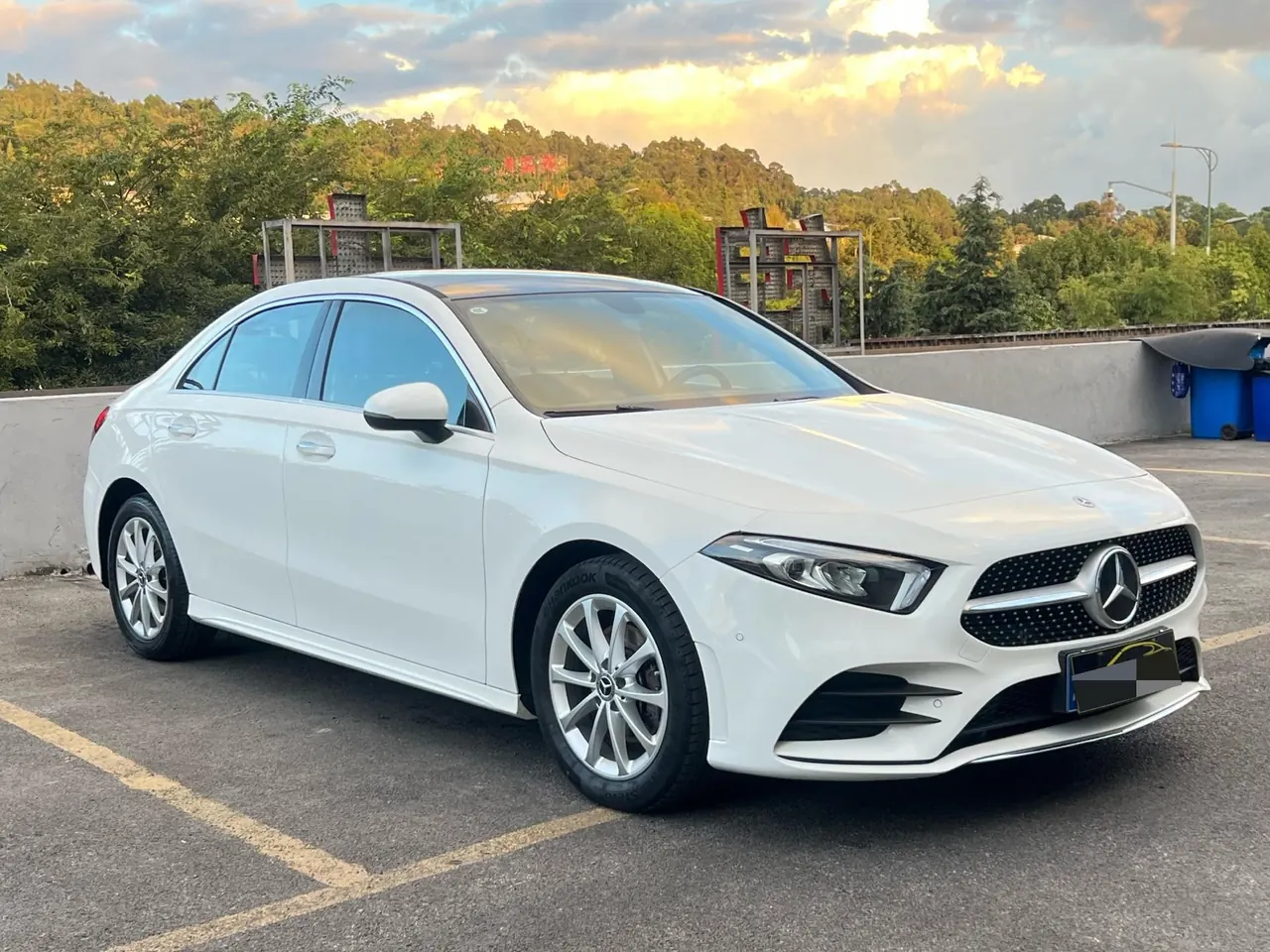Mercedes Benz Class A 2021 A 200 L 1.3T Dynamic Automatic 3