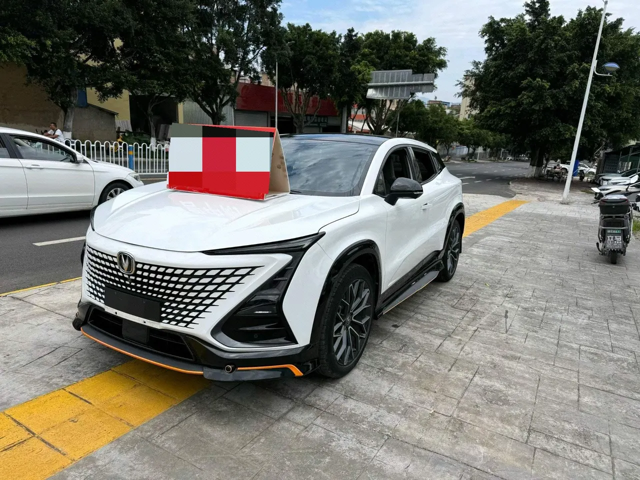 Open image lightbox: ChangAn 2022 UNI-T 1.5T honorable automatic gear
