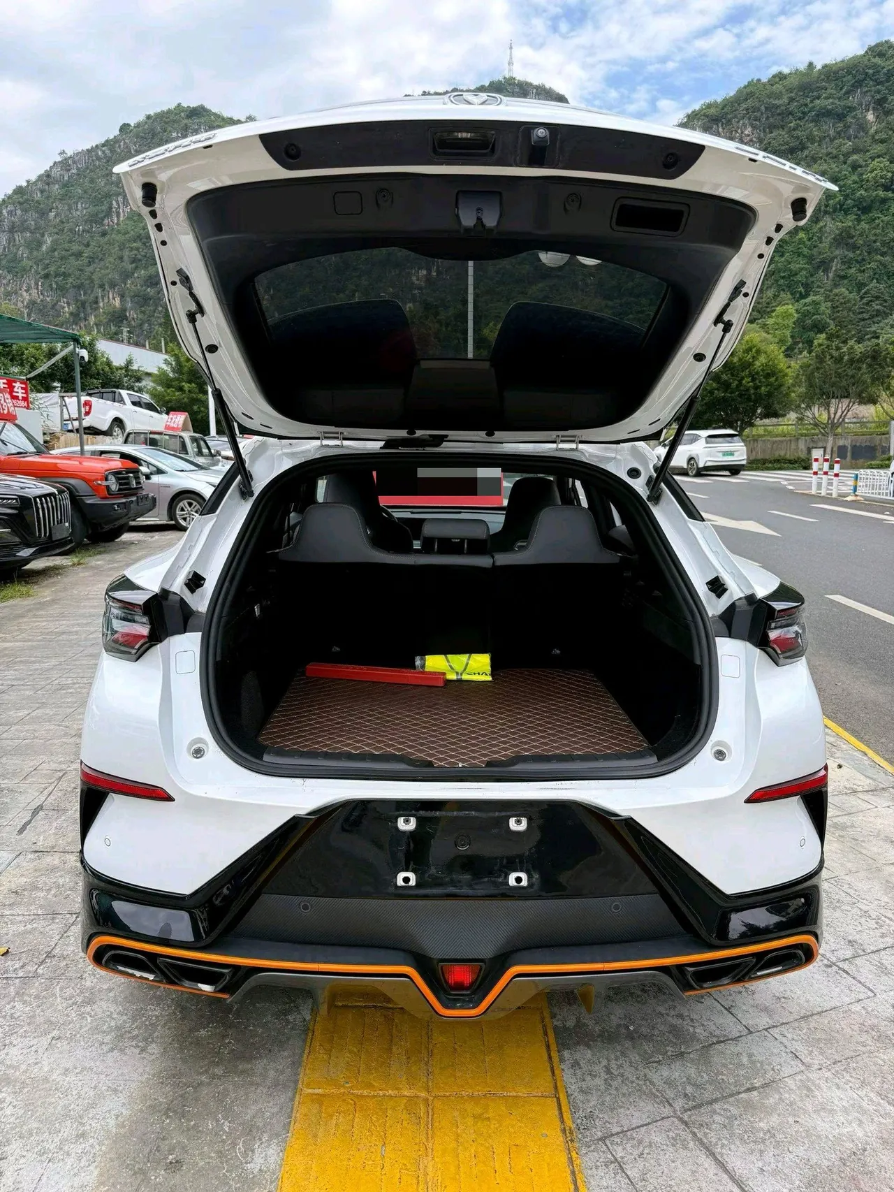ChangAn 2022 UNI-T 1.5T honorable automatic gear 5