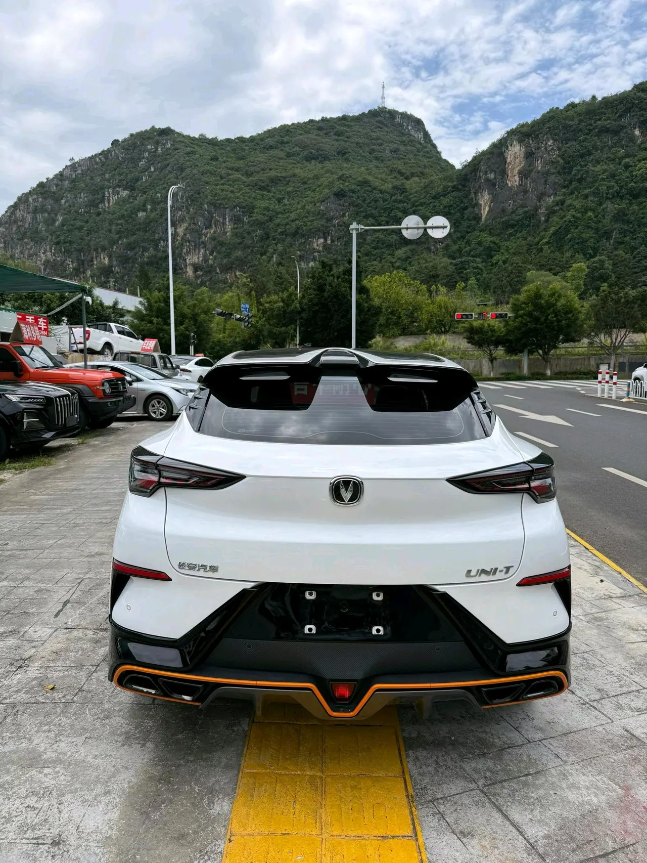 ChangAn 2022 UNI-T 1.5T honorable automatic gear 6