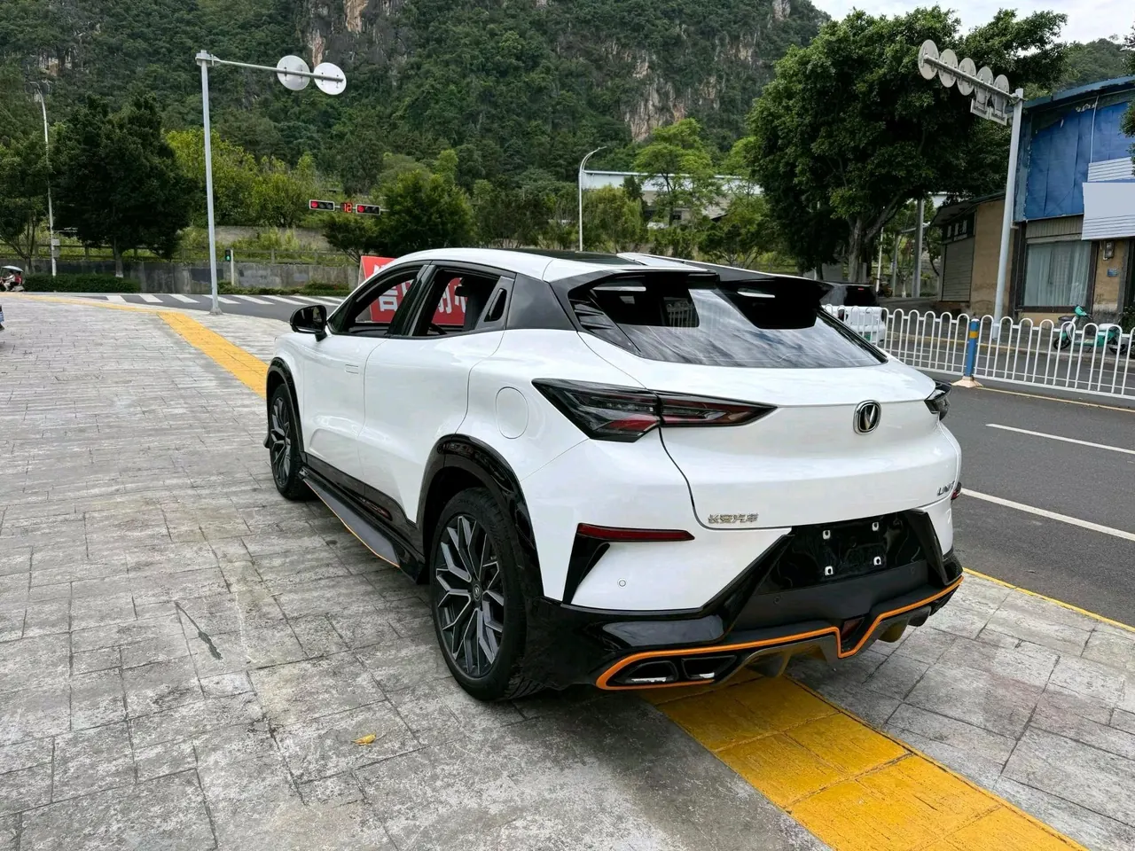 ChangAn 2022 UNI-T 1.5T honorable automatic gear 7