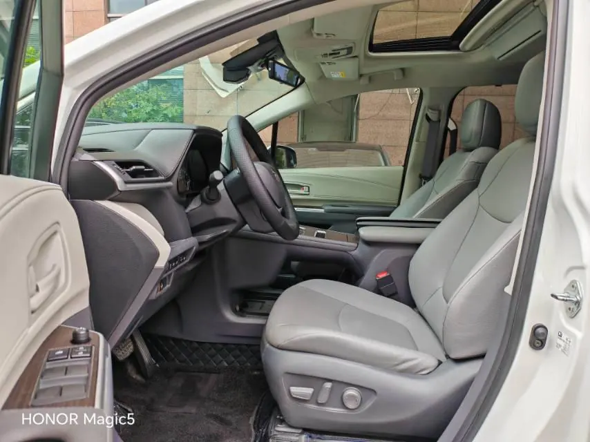 Toyota 2024 Grevia HYBRID 2.5 Stepless Deluxe Edition Automatic Transmission 6