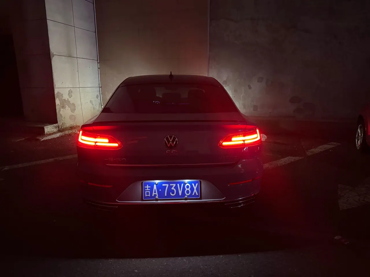 Volkswagen 2023 CC 2.0TSI 380TSI eye-catching automatic gear 6