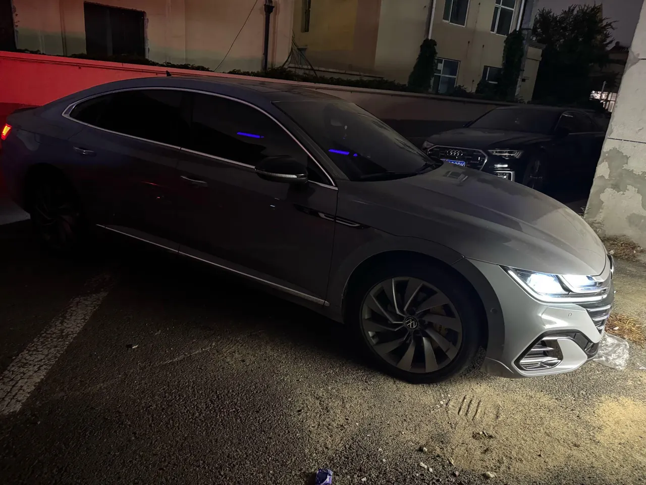 Volkswagen 2023 CC 2.0TSI 380TSI eye-catching automatic gear 8