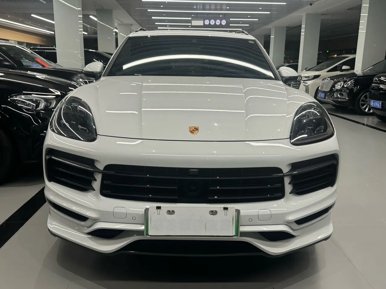 Porsche Cayenne New Energy (Imported) 2021 Cayenne Oil and Electric Hybrid 2.0T Automatic Gear 2