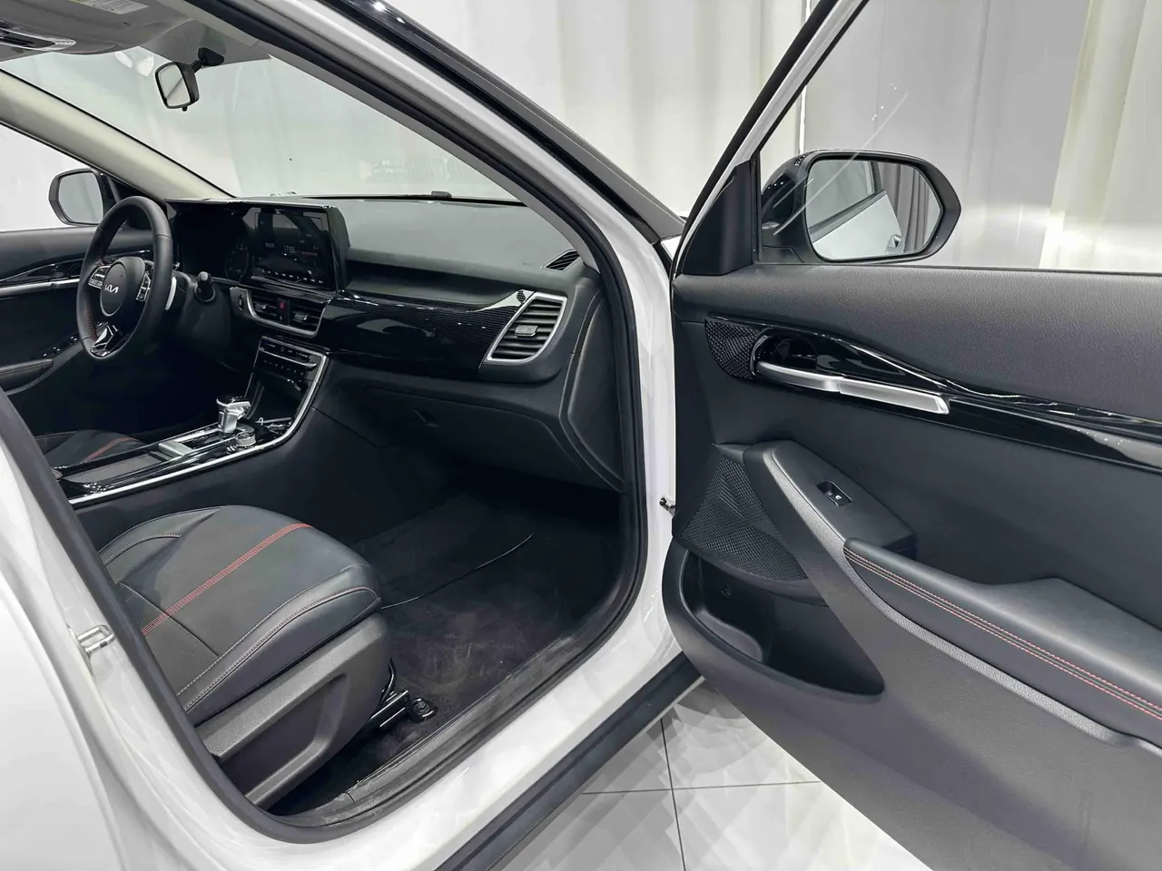 Kia 2021 KX3 (Aopao) 1.5 Stepless Trend Edition Automatic Gear 17