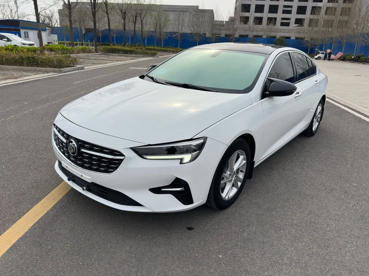 Open image lightbox: Buick 2020 Regal 1.5T 552T Elite Automatic Gear
