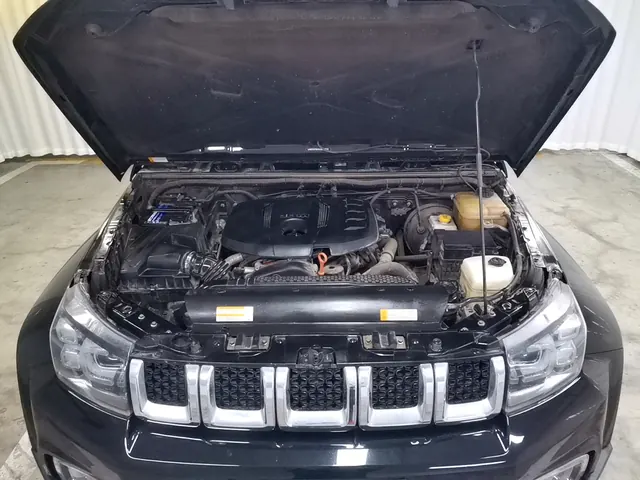Beijing 2020 BJ40 2.0T 4-wheel drive city hunter version chivalrous automatic gear 12