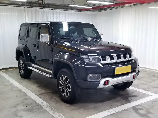 Beijing 2020 BJ40 2.0T 4-wheel drive city hunter version chivalrous automatic gear 2