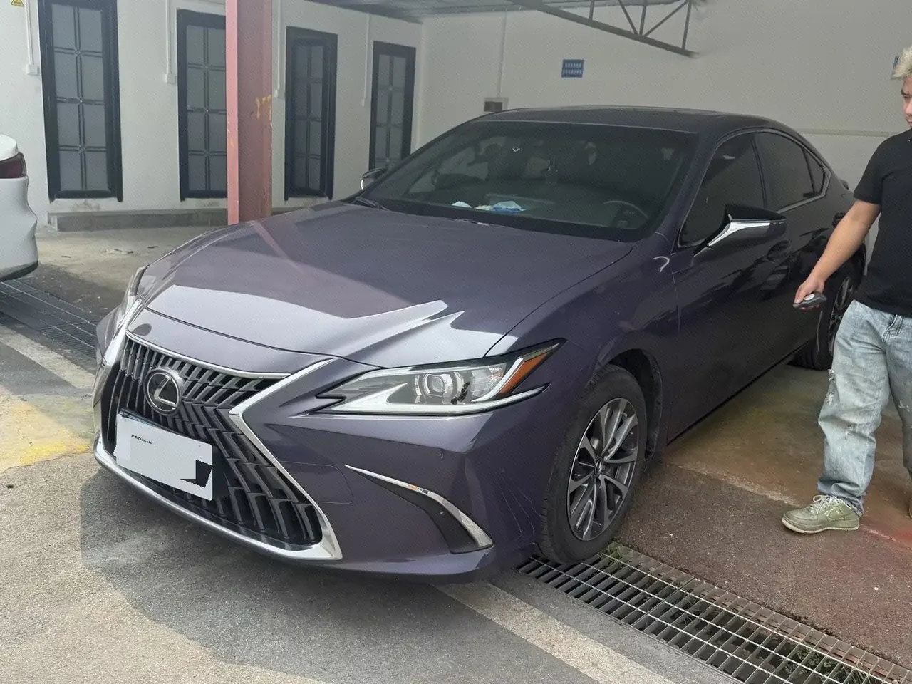 Открыть галерею: Lexus ES (Imported) 2024 ES200 2.0 Stepless Edition Automatic Gear