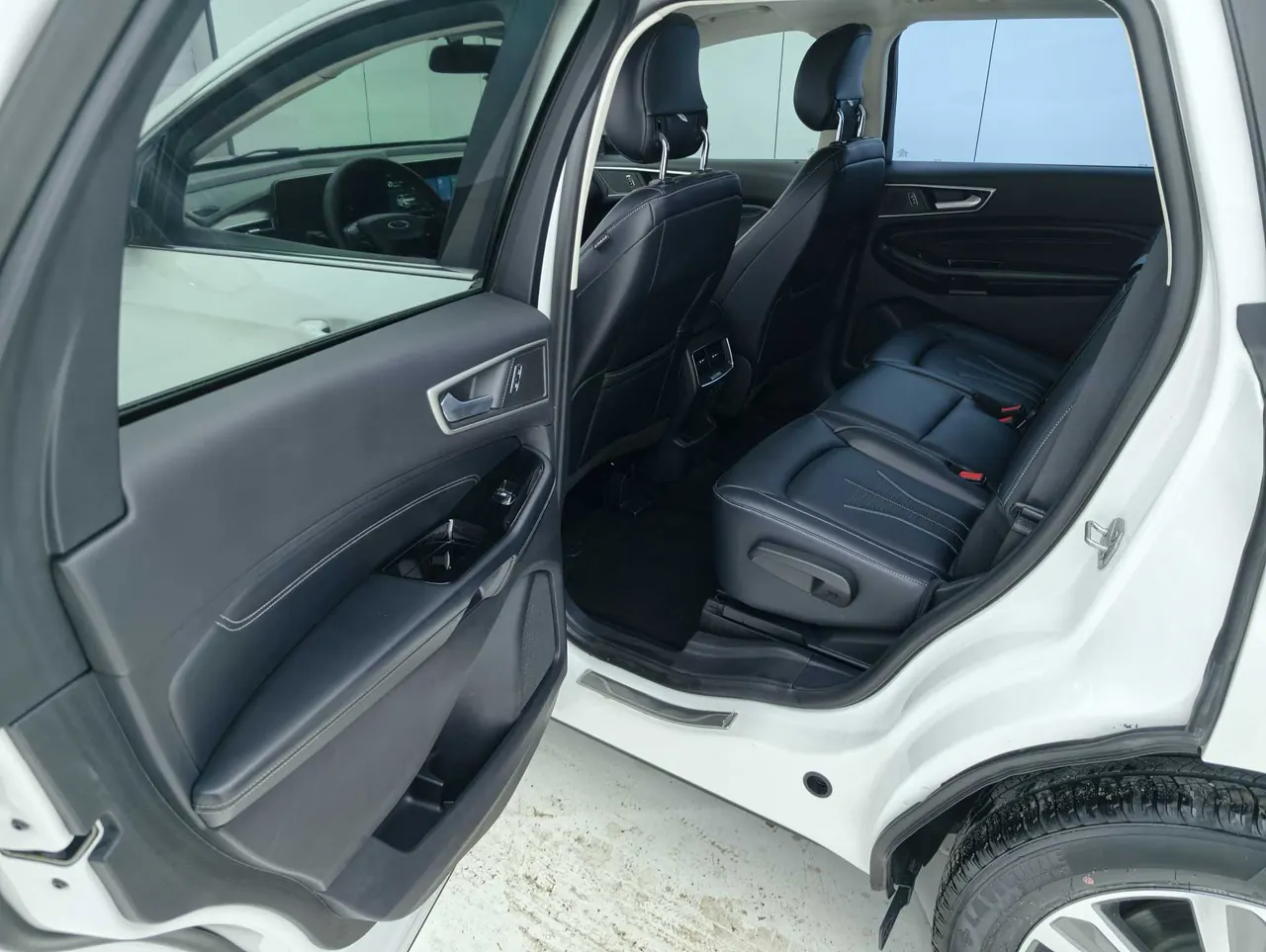 Ford 2021 Sharp PLUS 2.0T EcoBoost 12250.00g Drive Platinum Sharp 5-seat Automatic Gear 3