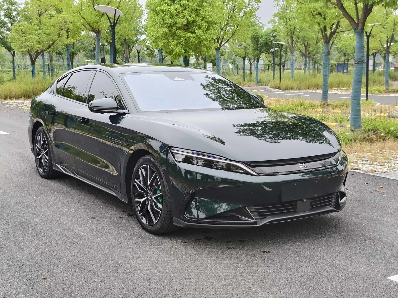 BYD 2022 Han 610KM four-wheel drive Qian Shan Cui limited edition automatic gear 3