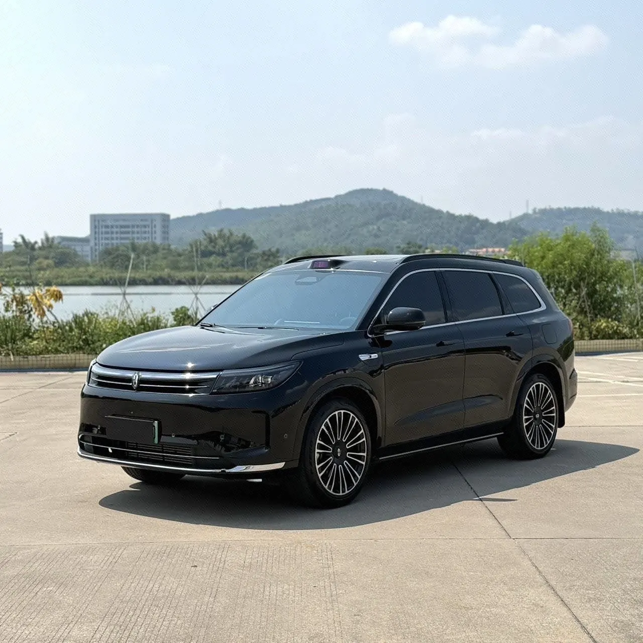 Открыть галерею: AITO 2024 AITO M7 Smart Drive Four-wheel Drive Ultra Edition 5-seat Automatic Gear