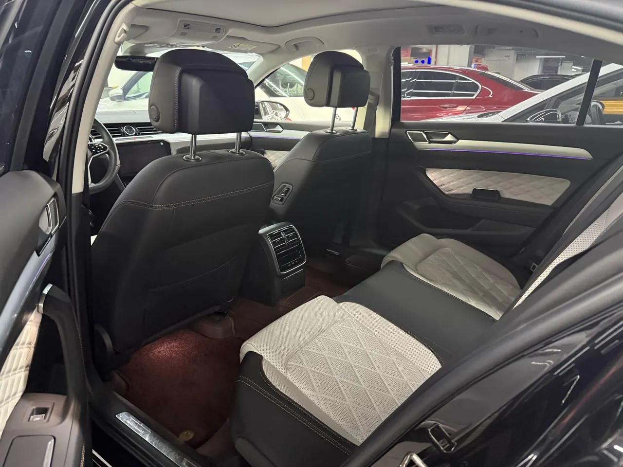 Volkswagen 2024 Magotan 2.0TSI 330TSI 2 million luxury automatic gear 4