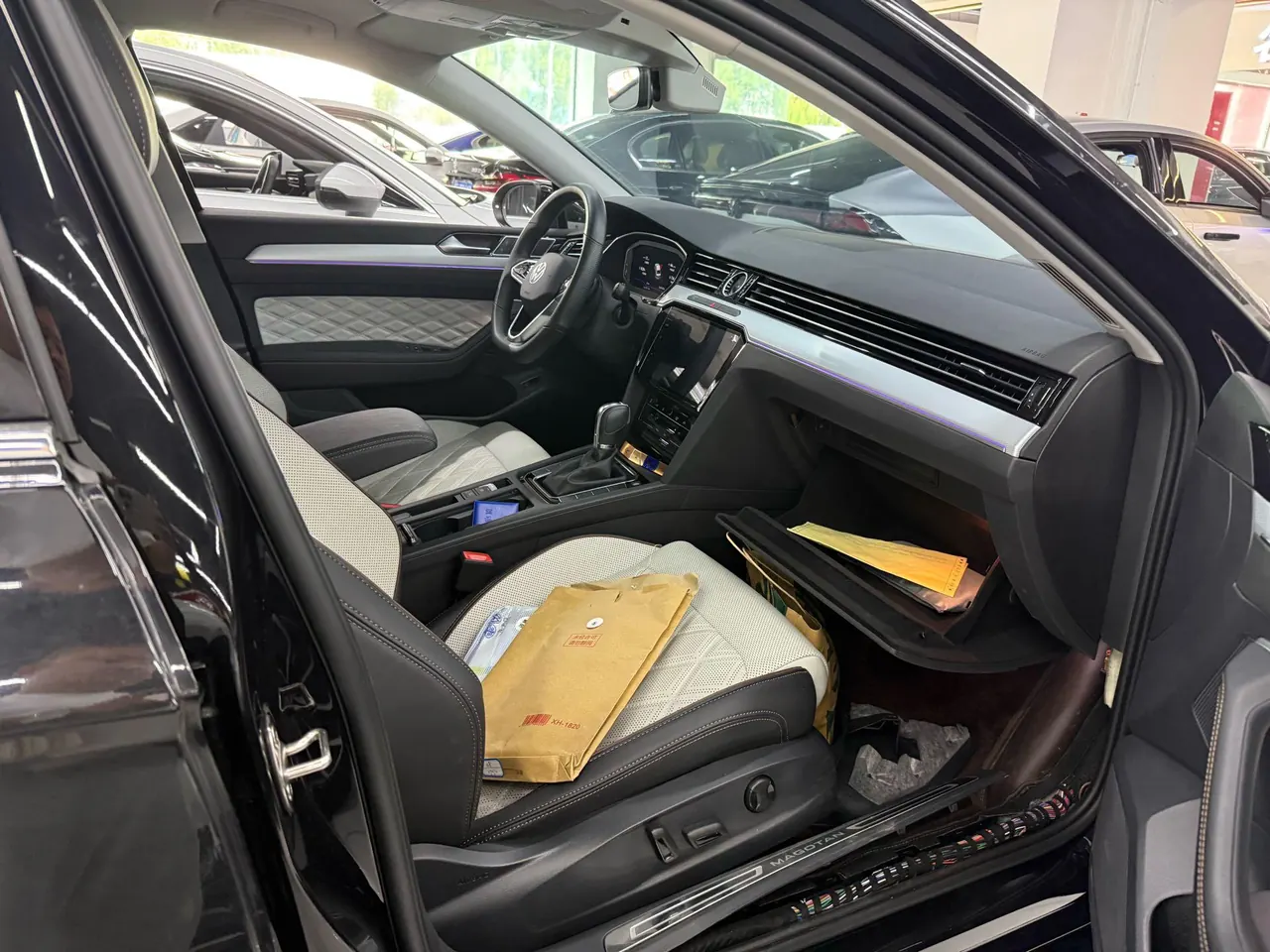 Volkswagen 2024 Magotan 2.0TSI 330TSI 2 million luxury automatic gear 5