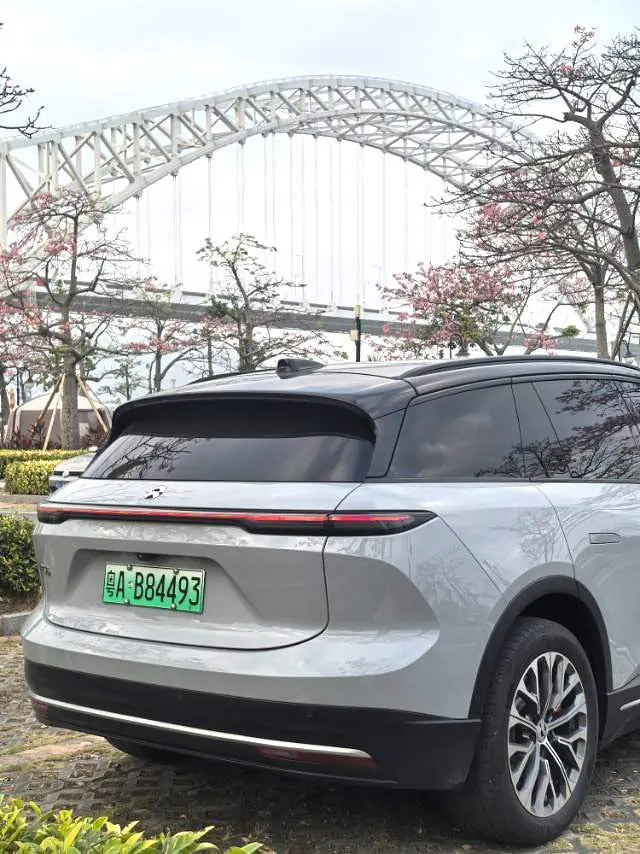 NIO 2023 ES6 75kWh automatic gear 3