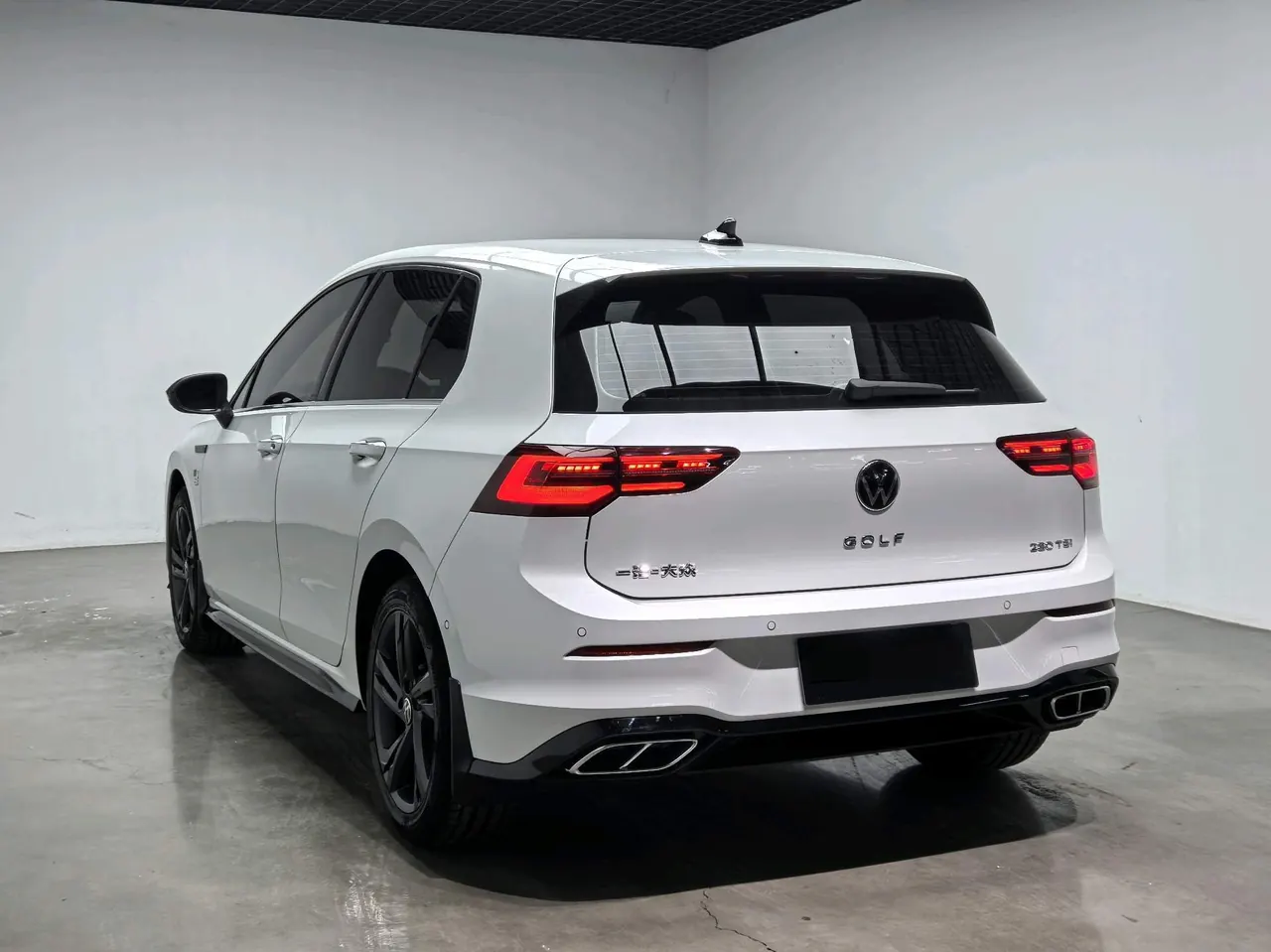Volkswagen 2021 Golf 8 R-Line 1.4TSI 280TSI Automatic 2