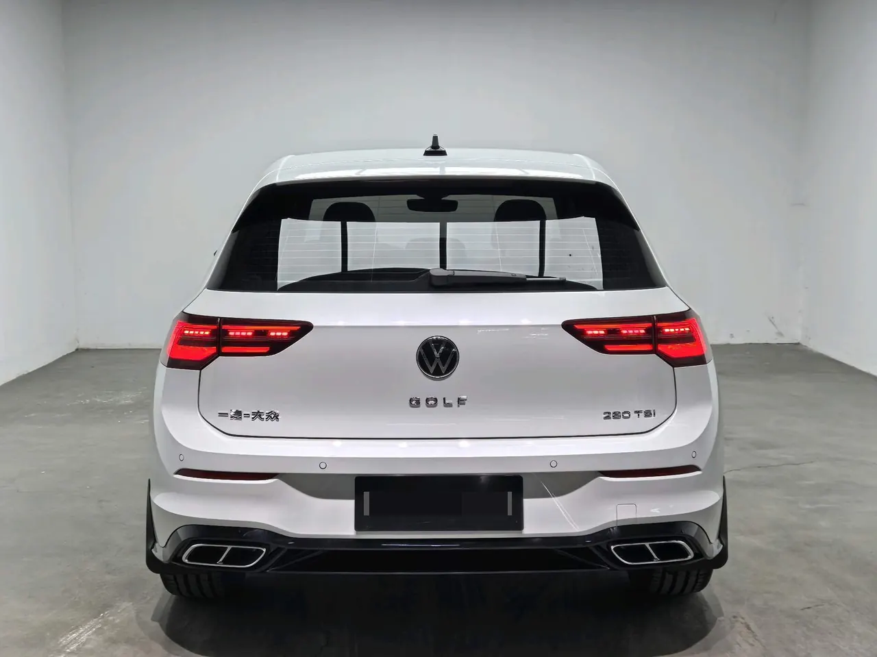 Volkswagen 2021 Golf 8 R-Line 1.4TSI 280TSI Automatic 3