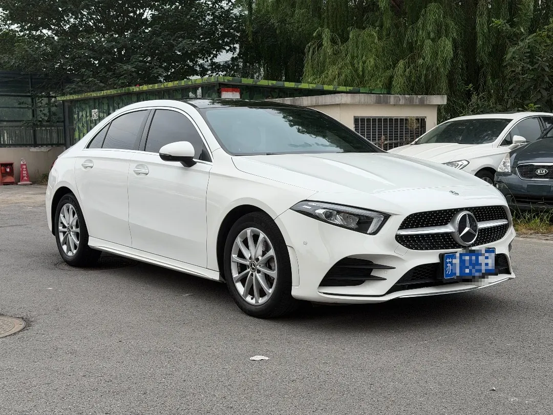 Mercedes Benz Class A 2021 A 200 L 1.3T Fashion Automatic Gear 3