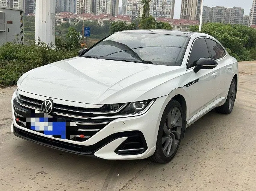 Открыть галерею: Volkswagen 2021 CC 2.0TSI 380TSI eye-catching automatic gear
