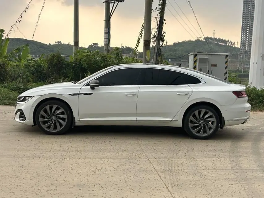 Volkswagen 2021 CC 2.0TSI 380TSI eye-catching automatic gear 7