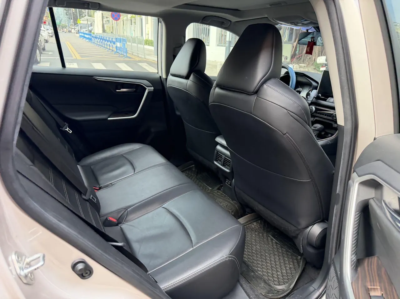 Toyota 2020 Willanda 2.0 Stepless Two-Drive Deluxe Automatic Gear 5