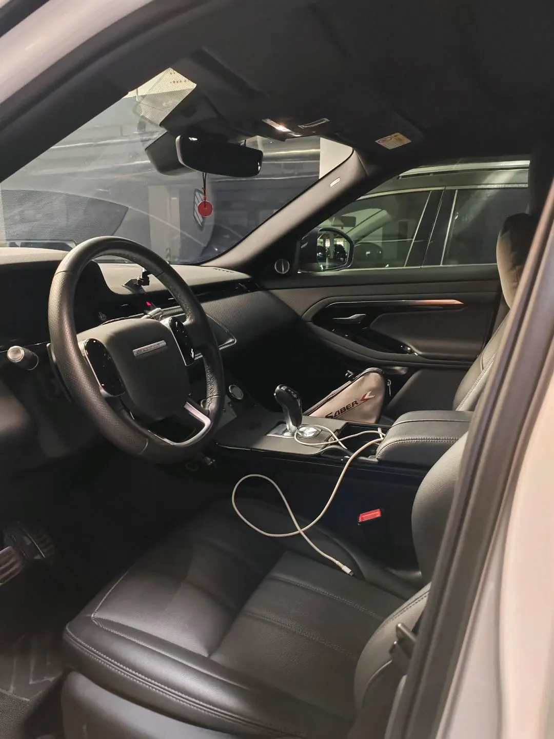 Land Rover 2021 evoque 48V 2.0T 249PS R-DYNAMIC s obsidian black sports version automatic gear 2
