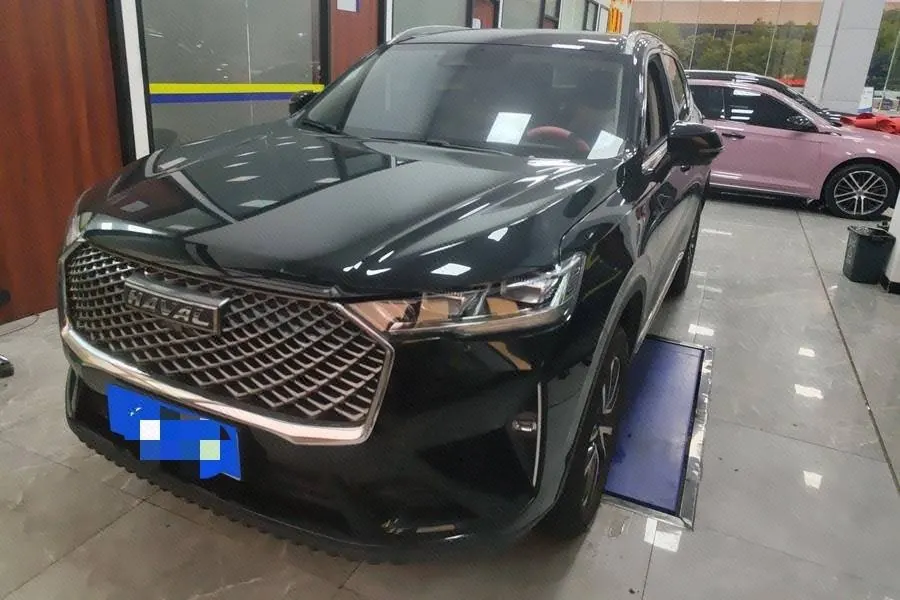 Open image lightbox: Haval 2024 H6 1.5T Two-Drive Classic Automatic Gear