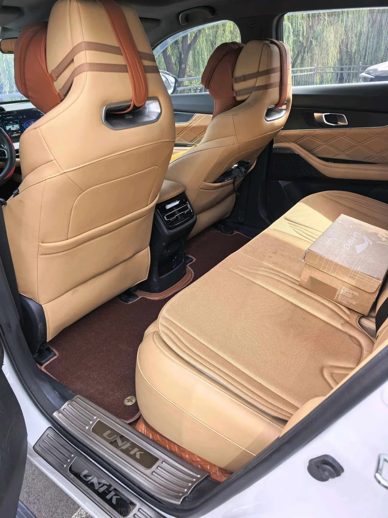 ChangAn 2024 UNI-K 2.0T Two-Drive Global Edition Automatic Gear 3