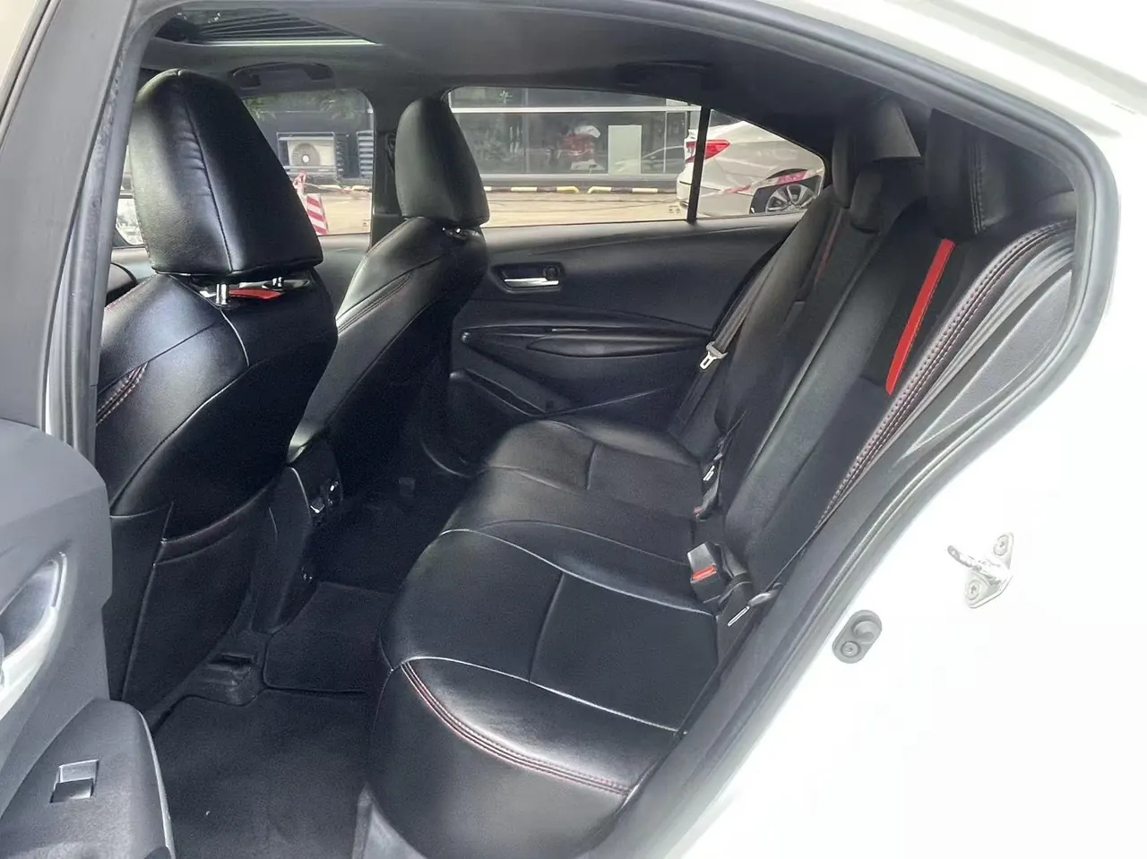 Toyota 2023 Lei Ling 1.2T Stepless 185T Deluxe Automatic Gear 4