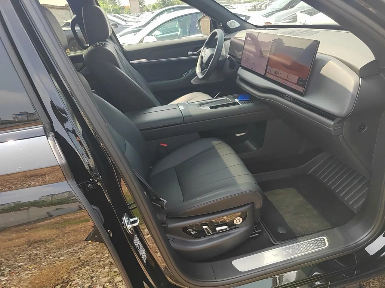 WEY 2025 Blue Mountain DHT 1.5T Four-wheel Drive Smart Driving Max Automatic Gear 5