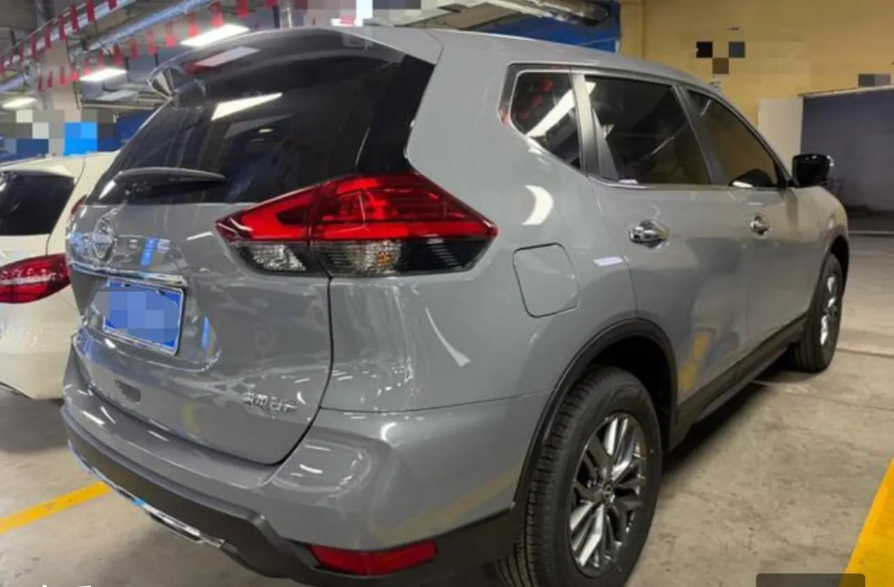 Nissan 2025 Qijun Honor 2.0 Stepless Two-Drive Leading Edition Automatic Transmission 3