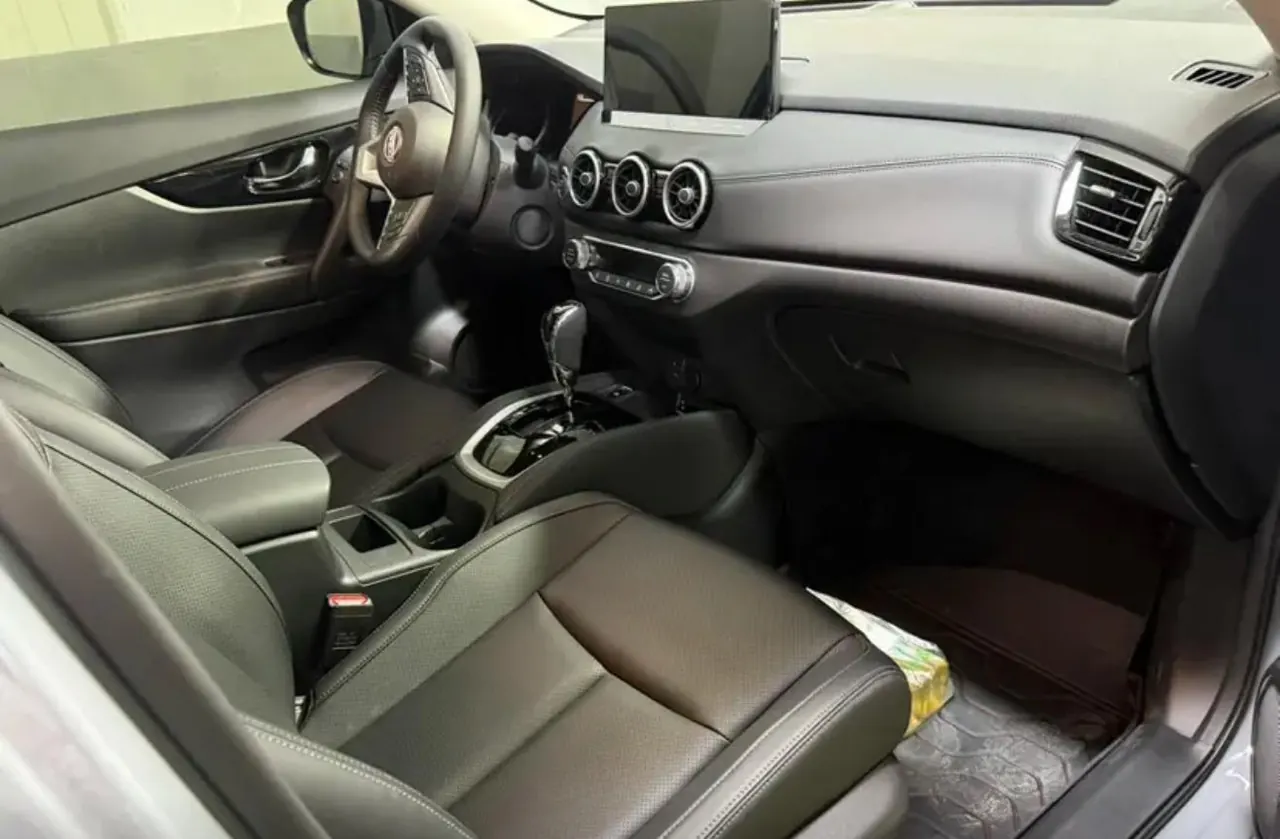 Nissan 2025 Qijun Honor 2.0 Stepless Two-Drive Leading Edition Automatic Transmission 5