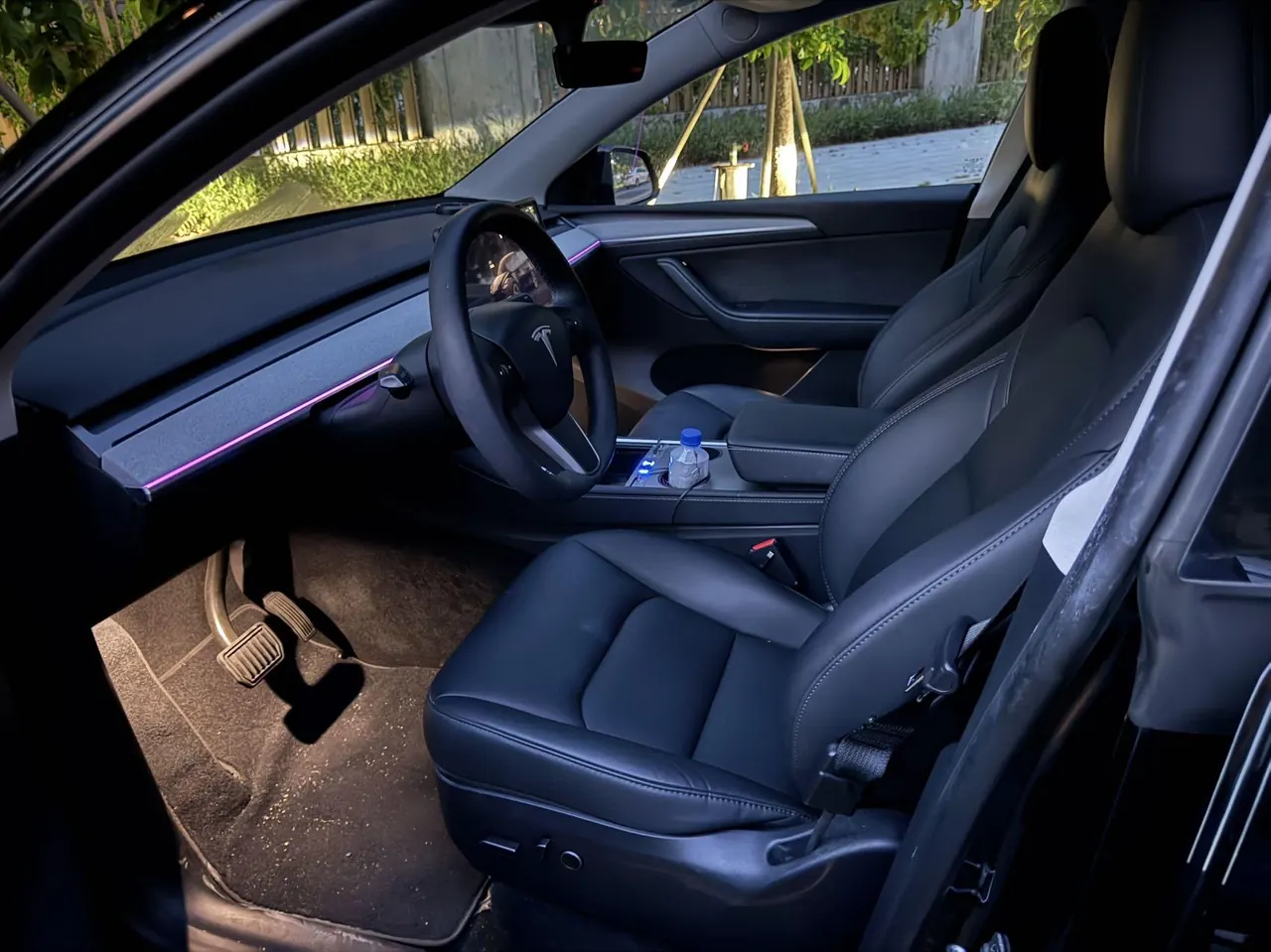 Tesla 2023 Model Y rear-wheel drive version automatic transmission 5