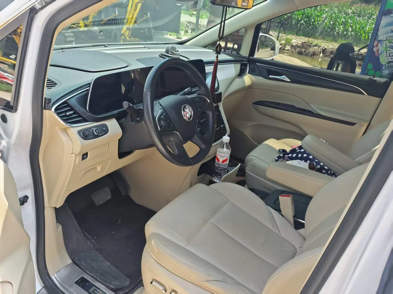 Buick 2023 GL8 ES Lu Zun 48V 2.0T 653T Exclusive Automatic Gear 4