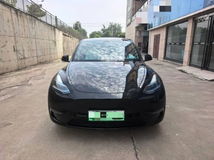 Tesla 2024 Model Y long endurance all-wheel drive version automatic transmission 2
