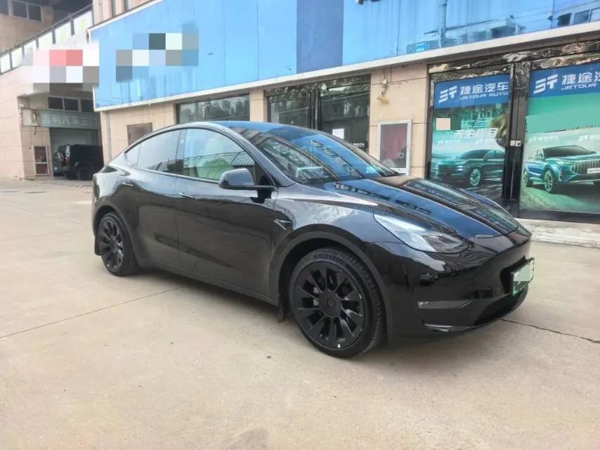 Tesla 2024 Model Y long endurance all-wheel drive version automatic transmission 3