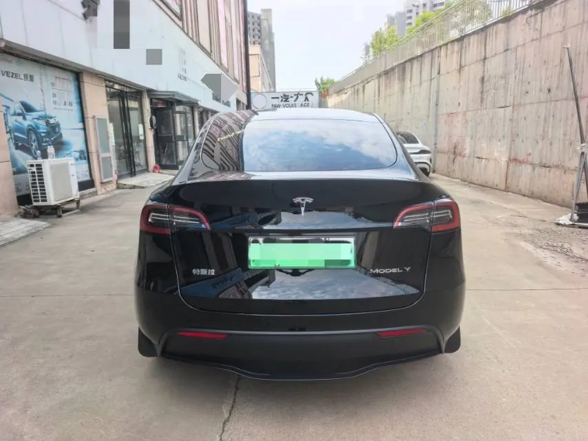 Tesla 2024 Model Y long endurance all-wheel drive version automatic transmission 5