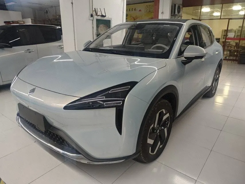 Открыть галерею: BaoJun 2026 Yunhai 500km Pure Electric Junya Edition Automatic Gear