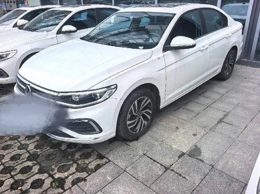 打开图片灯箱:Volkswagen 2025 Bora 1.2TSI 200TSI Yuexing Navigation Edition Automatic Gear