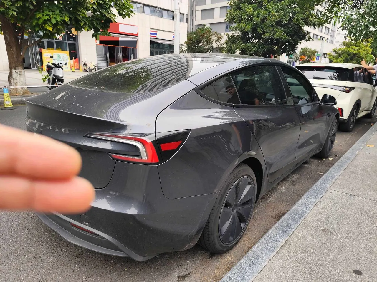 Tesla 2023 Model 3 Rejuvenation Edition Rear Wheel Drive Automatic Transmission 3