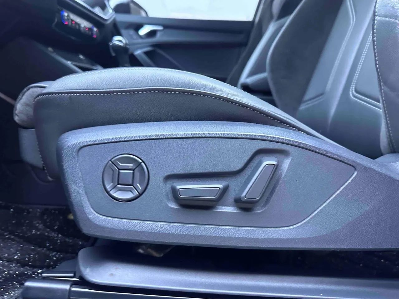 Audi 2020 Q3 Sportback 1.4TFSI 35TFSI aggressive automatic gear 7