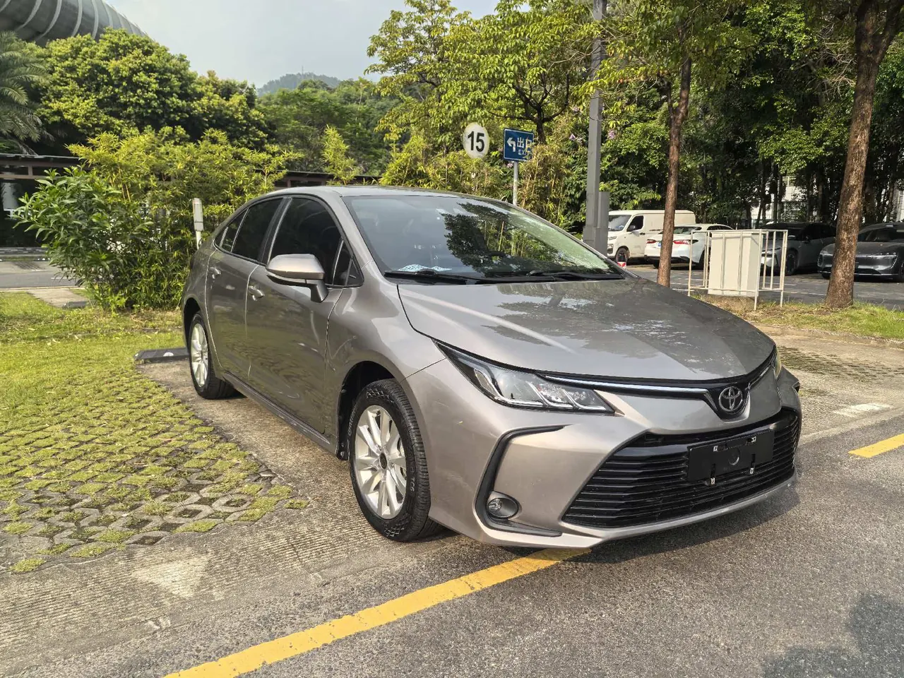 Toyota 2024 corolla 1.2T stepless elite version of automatic gear 3